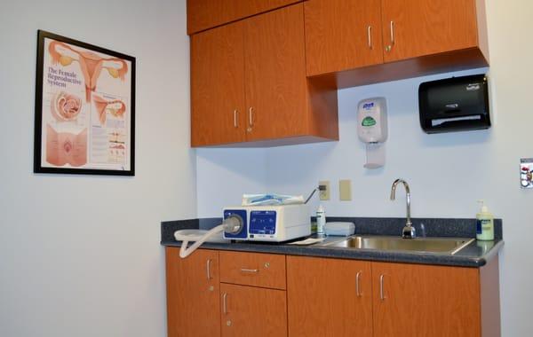 We perform in-office colposcopy and LEEP procedures