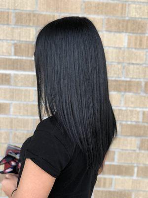 Fresh black color & smoothing blowout