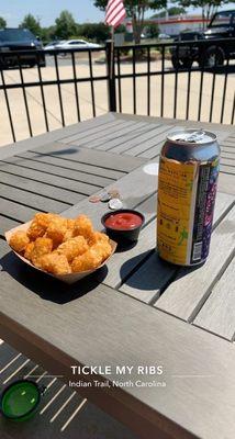 AMAZING TATER TOTS! Awesome local NC beers!!