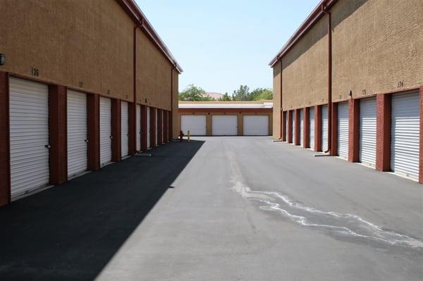 spotless grounds and wide driveways.