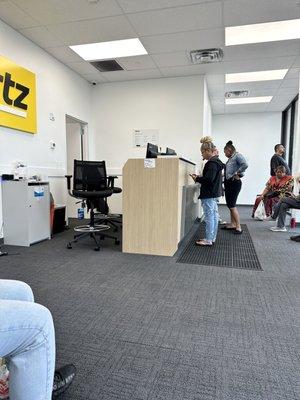 Hertz Car Rental - Sugar Land - Promenade Way HLE