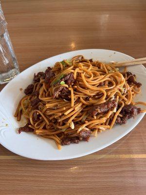 Beef Chow Mein light vegetables