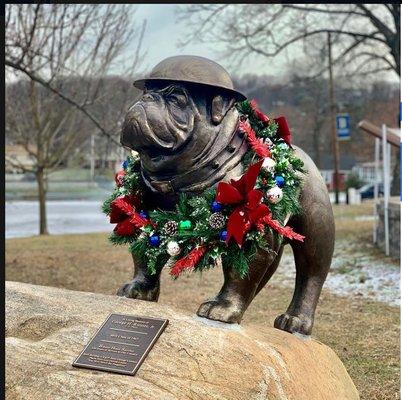 Christmas Wreath for our brother, George.  At the BHS Veterans Site.  Created by Bloomingdale Florist