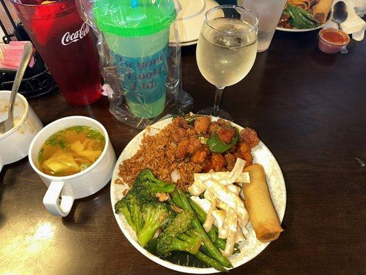 Wonton soup...General Taos chicken, salt & pepper chicken...broccoli w/ green beans and lychee sake.