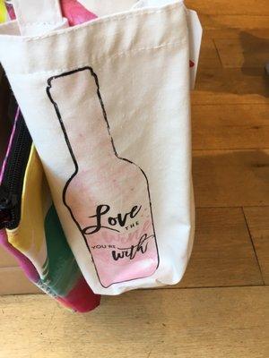 I love these wine carrying bags!