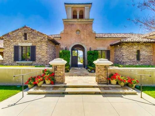 The beaufitul clubhouse in Cielo (Rancho Santa Fe)