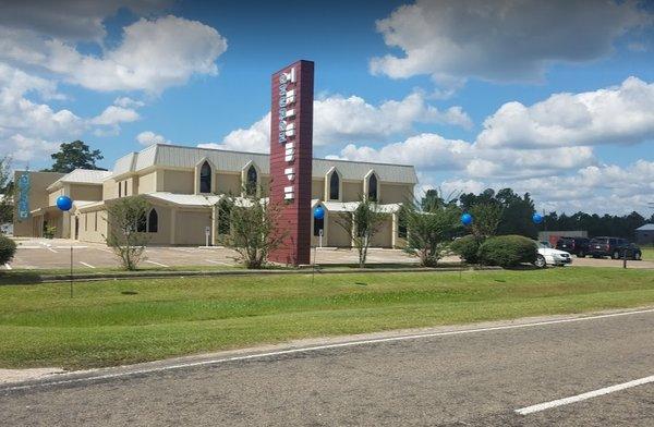 Outside view of the campus.