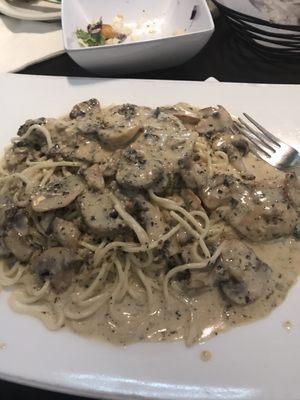 Spaghetti with grilled chicken smothered in mushrooms and a heavy cream sauce. Very good.