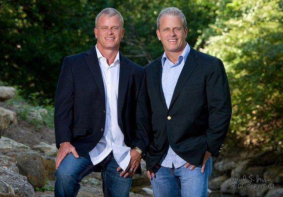 Twin Kell Cleaners was established in 1989 by twin brothers Kent and Kevin Kell. The name Kell has been synonymous with dry-c...