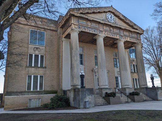 Montgomery County Courthouse, Troy