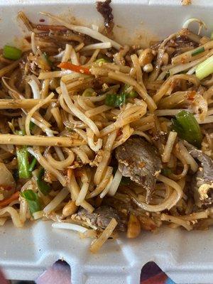 Beef Pad Thai with 1/2 spice.