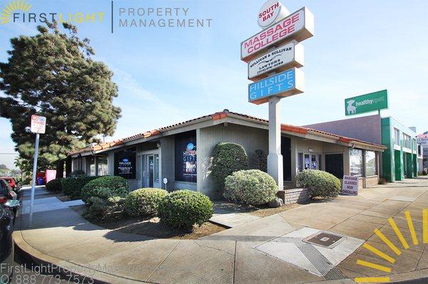 Commercial center under management in Manhattan Beach