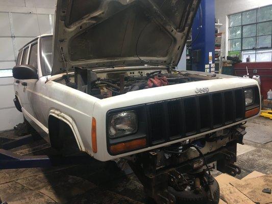 2000 Jeep rebuild entire undercarriage, descaled, treated, undercoated, and detailed