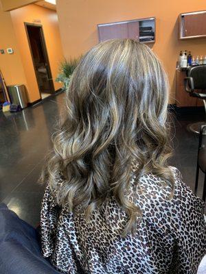 Natural roots with balayage