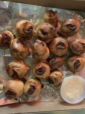 Freshly Baked Cinnamon Balls