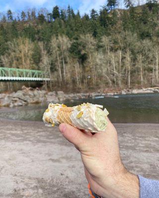 Pistachio cannoli