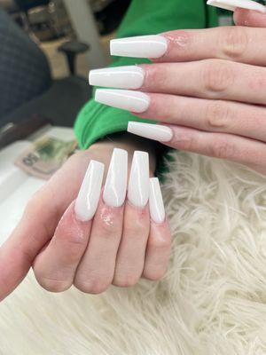 #softwhitenails