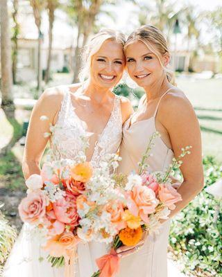 Bride and Bridesmaids bouquets