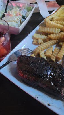 Sirloin steak 'n fries and side salad