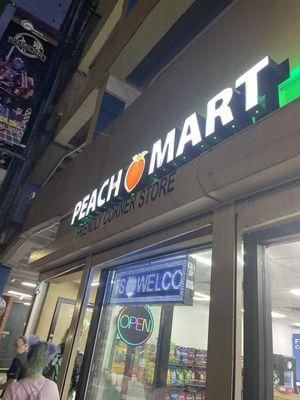 International Peach Mart