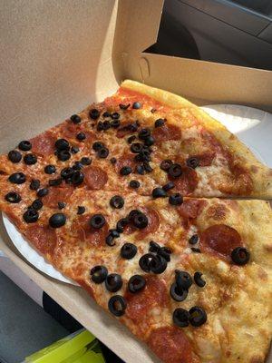 Pepperoni/ black olive