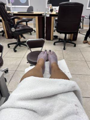 Paraffin pedicure