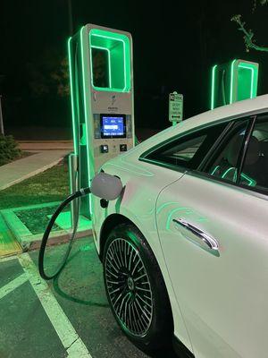 No problem charging at this station in the Country Hills Shopping Center. Added almost 100 miles in 16 minutes.