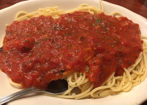 Spaghetti w/ marinara. Very good