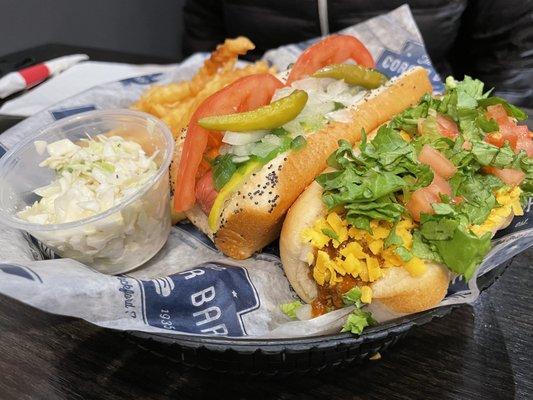 Burrito and Chicago dog basket