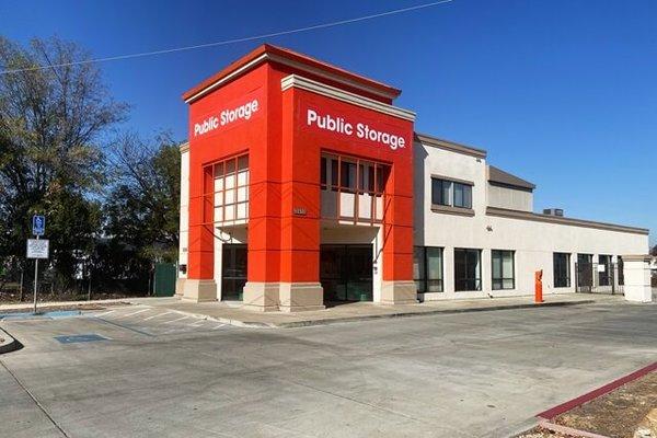 Public Storage