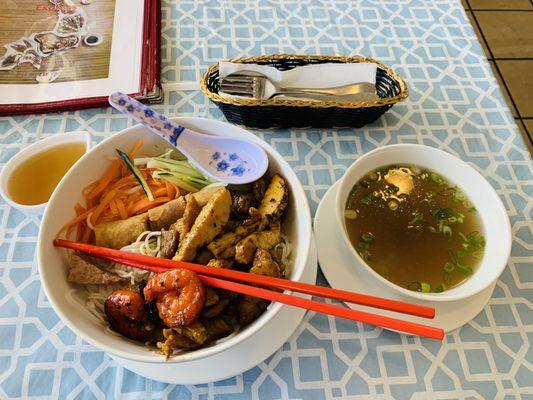 Vermicelli mix with a side of small soup!