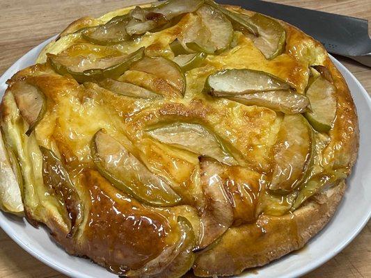 Baked apple pancake