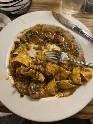 Crawfish sauce with shrimp, mushrooms, spinach, and pasta