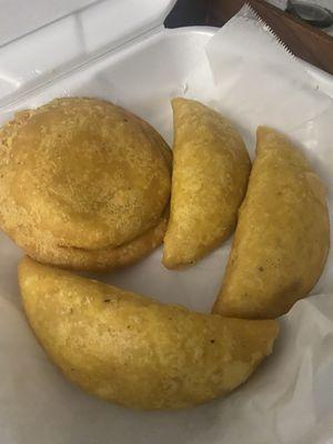 Circular (arepa) moon shape ( empanada)