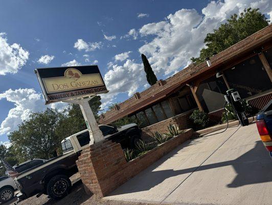 This is 500 feet from the 83 (Sonoita Hwy) on Hwy 82. There is a string of business and so I needed to keep my eye open