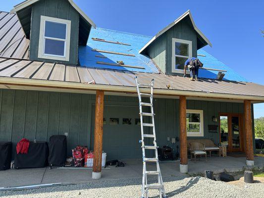 Metal roof replacement in Snohomish. Weathered Copper Nu-Ray Metal.