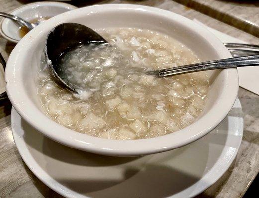 Fish Maw & Crab Soup: loved it! Its a gentle, mellow soup with a lot of fish flavor! Their small size is a BIG portion! Meant to Share