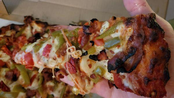 Half (9", 6 slice) Cheese, Bacon, Green Pepper Pizza: Appreciated the real bacon and big green pepper slices!