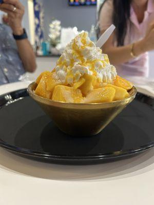 Mango Madness Bingsu!