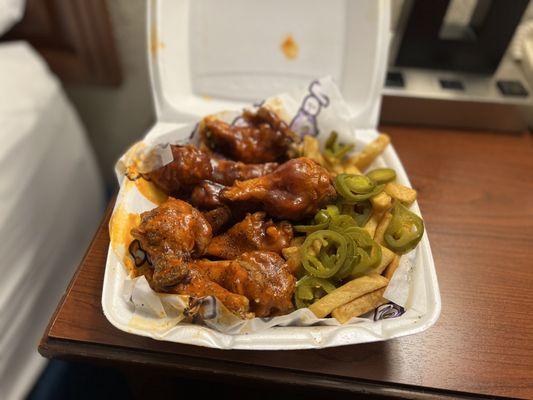 Sweet heat & Wuzzam wings & fries w/ jalapeños