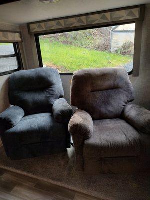 Dinette gone and recliners installed