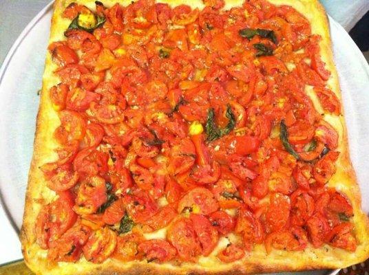 Fresh Tomato Pizza