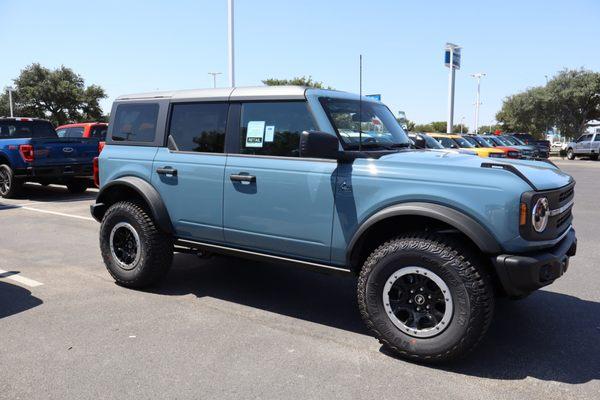 2023 FORD BRONCO 4DR SUV