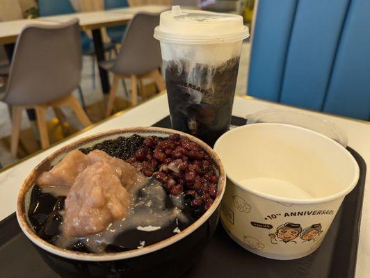 The ginormous Herbal Grass Jelly Shaved Ice "B" dessert and an Herbal Grass Jelly Cheese foam drink