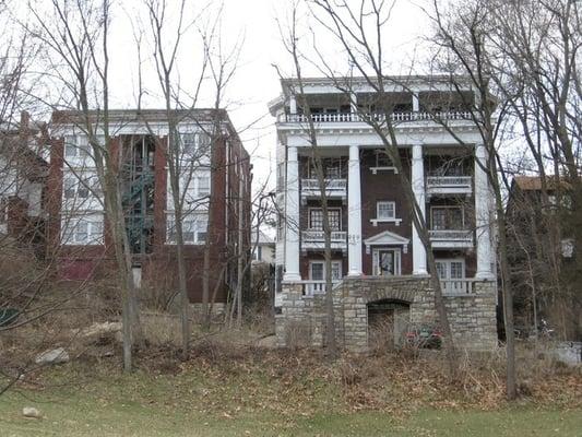 KC's unique colonaded apartments overlooking the park