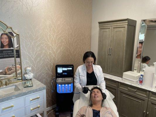 Hydrafacial Service