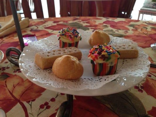 Shortbread, cream puffs and cup cake to finish