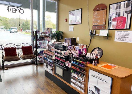 Pink Nails Salon - Front Desk