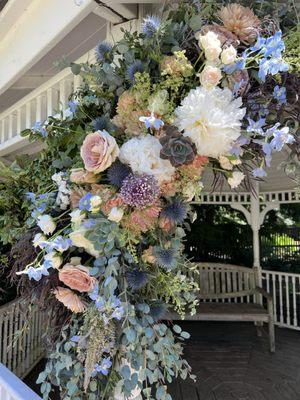 Altar decor for the perfect backdrop during your ceremony