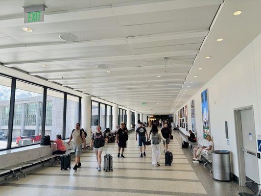 Charleston International Airport_Yelp_Sanju-2